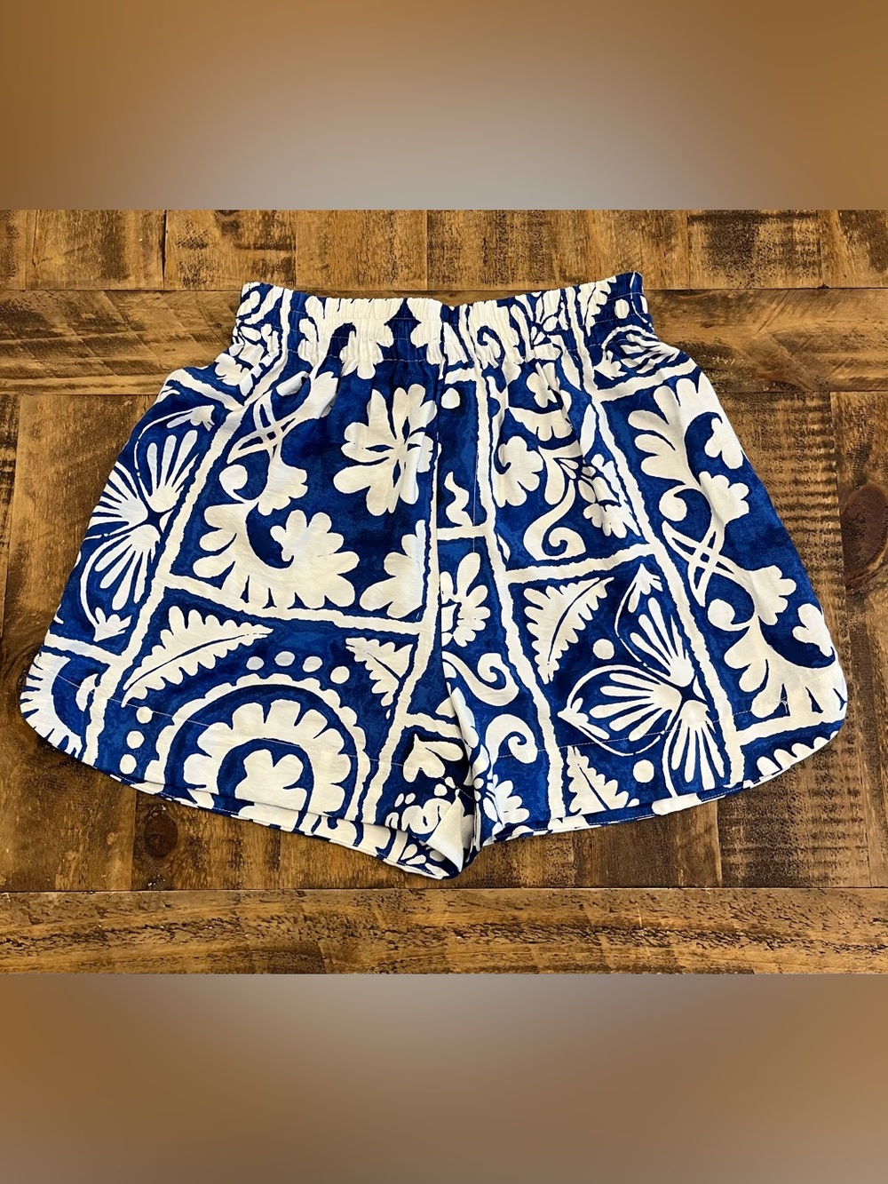 H&M Blue & White Floral Print Elastic-Waist Shorts